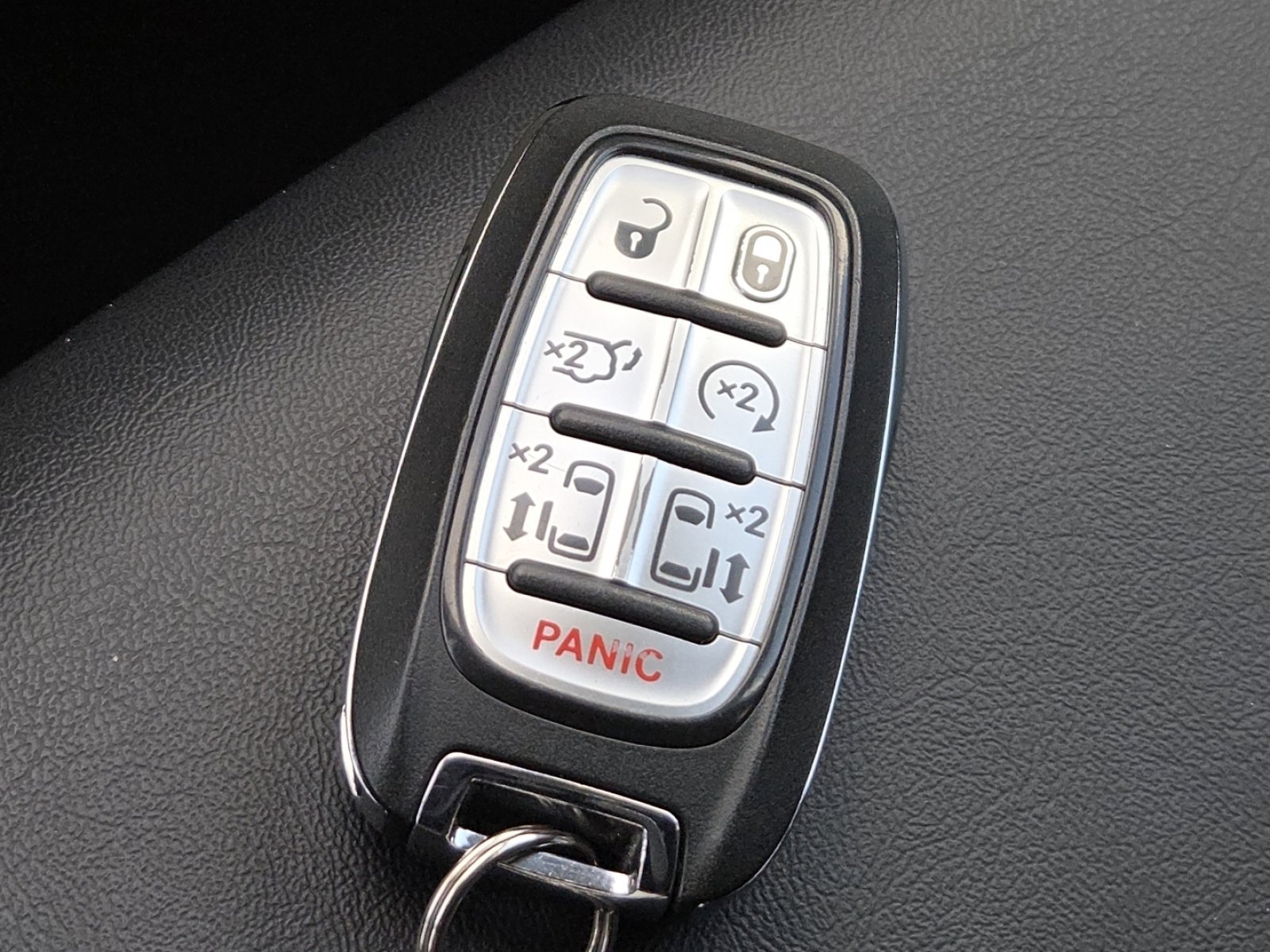 Used 2024 Chrysler Pacifica Touring-L image 35