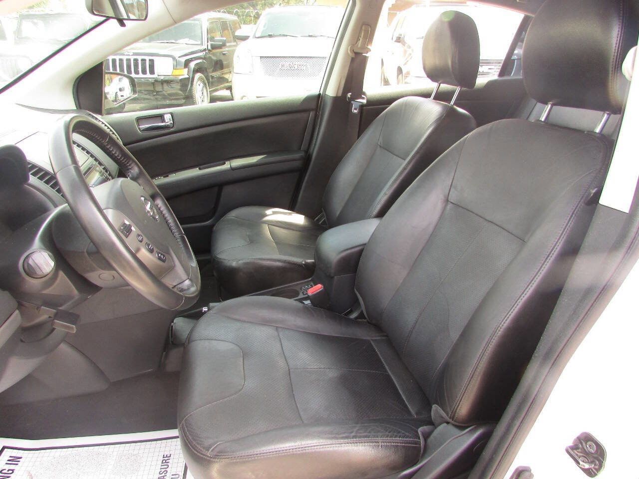 Used 2010 Nissan Sentra 2.0 SL w/ Premium Plus Pkg FWD image 10