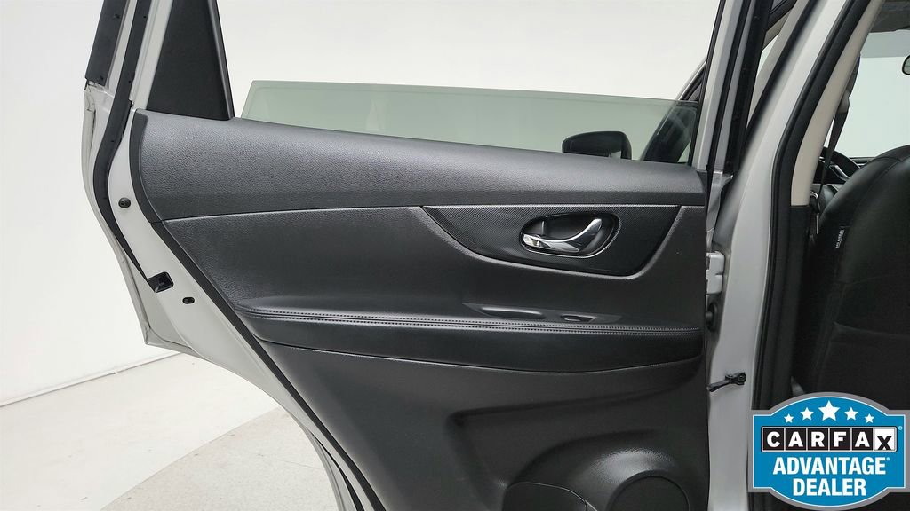 Used 2015 Nissan Rogue SL image 28