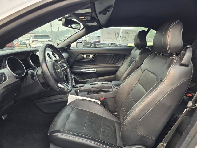 Used 2020 Ford Mustang Premium RWD image 8