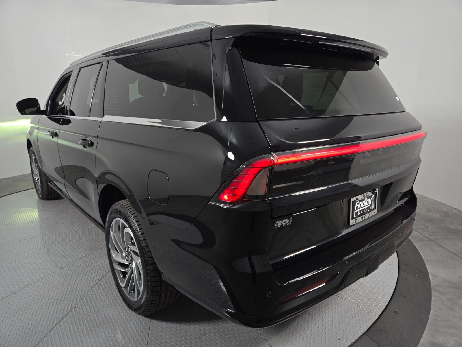 New 2025 Lincoln Navigator L Reserve image 7