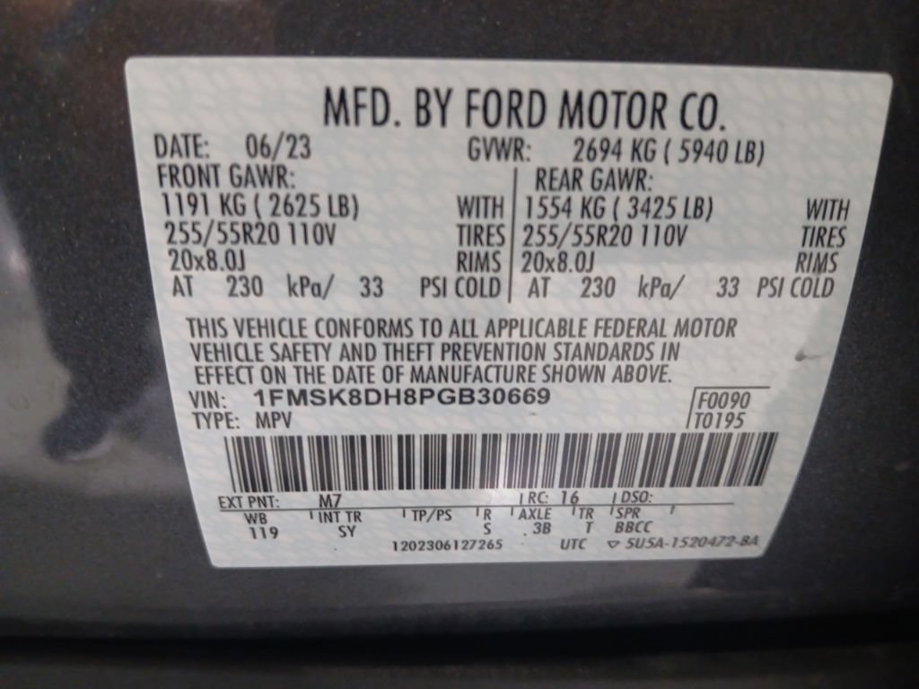 Used 2023 Ford Explorer XLT w/ Equipment Group 202A AWD/4WD image 3
