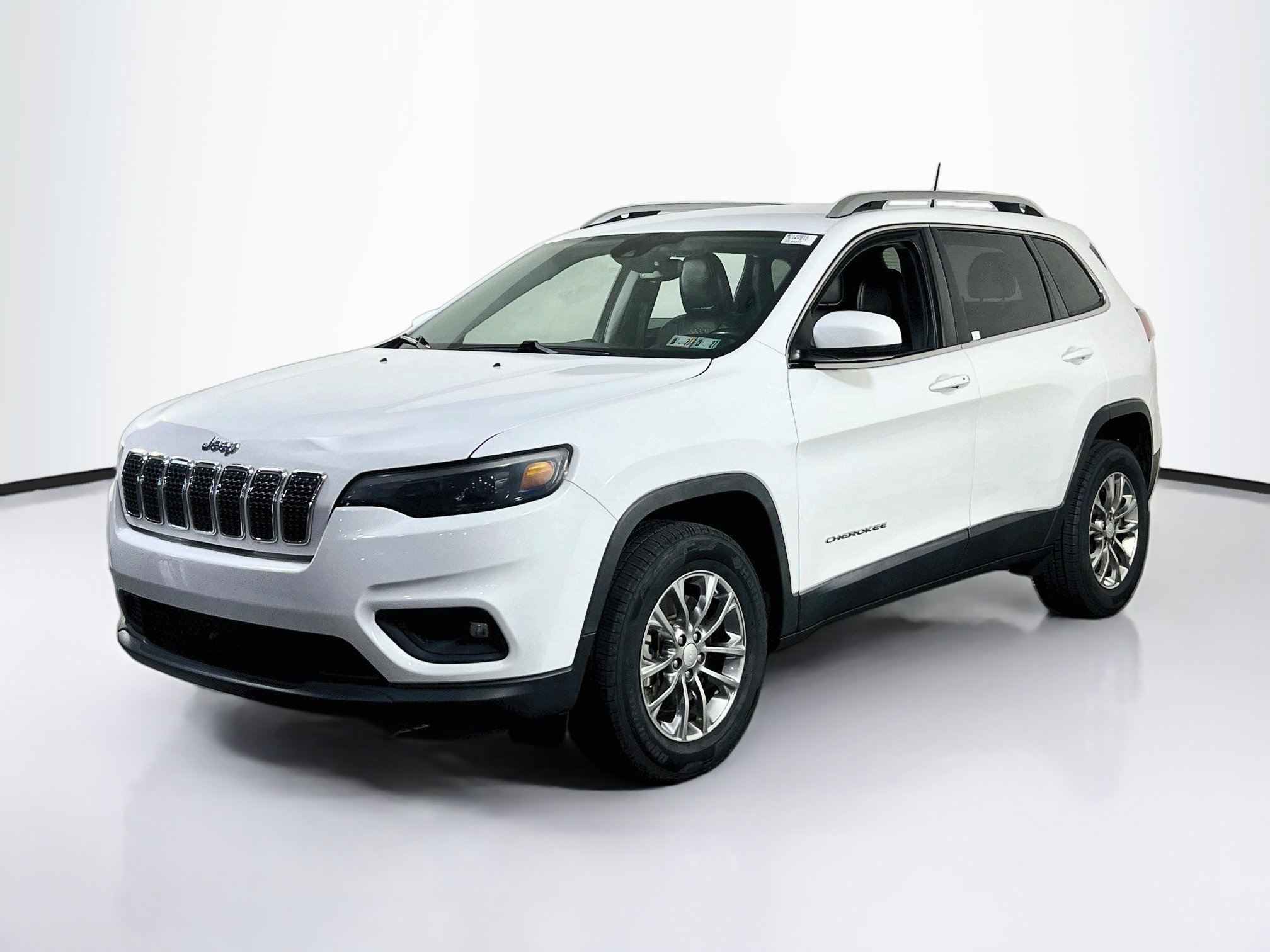 Used 2021 Jeep Cherokee Latitude Lux w/ Comfort/Convenience Group AWD/4WD image 1