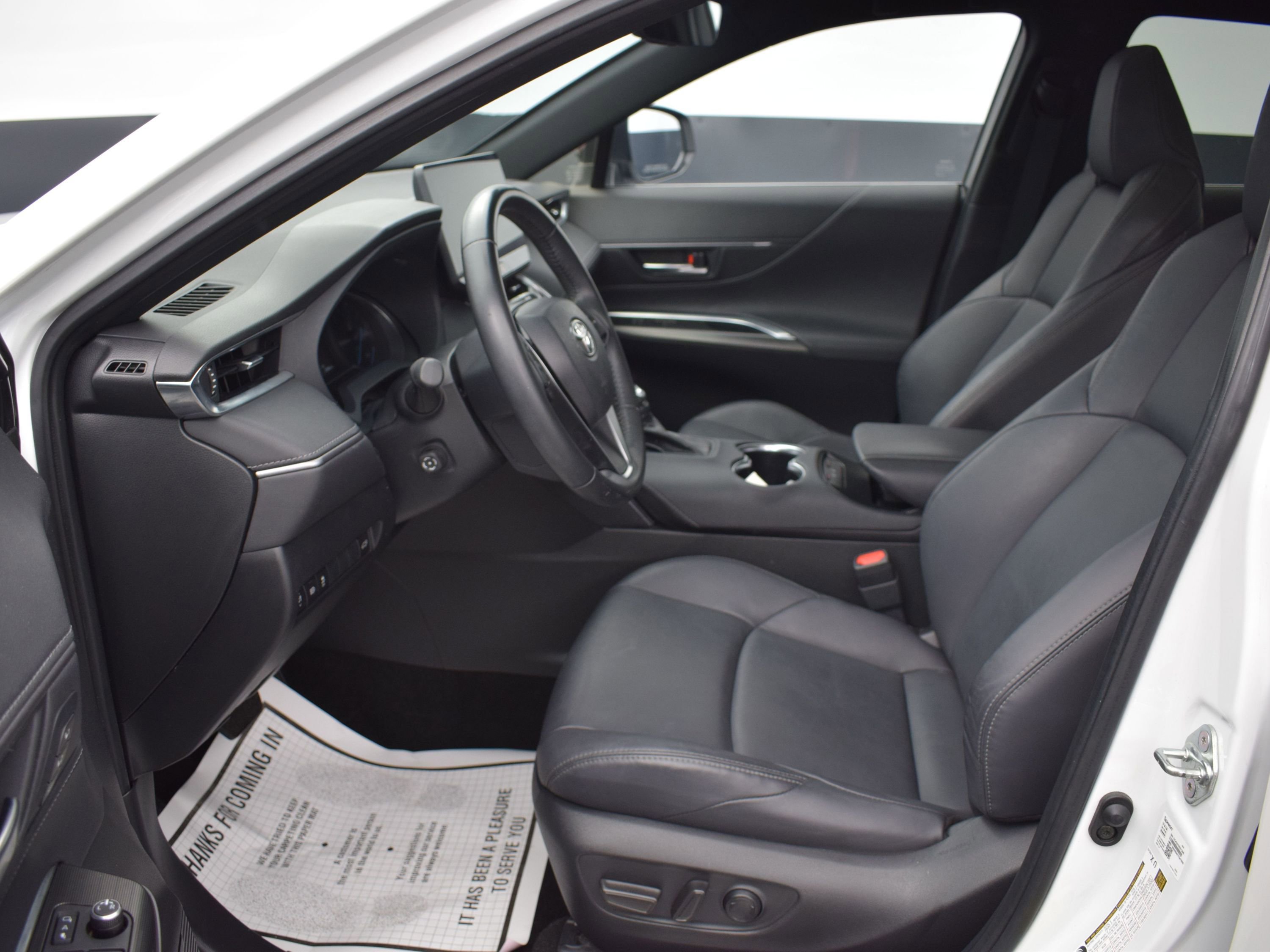 Used 2023 Toyota Venza Nightshade AWD/4WD image 14