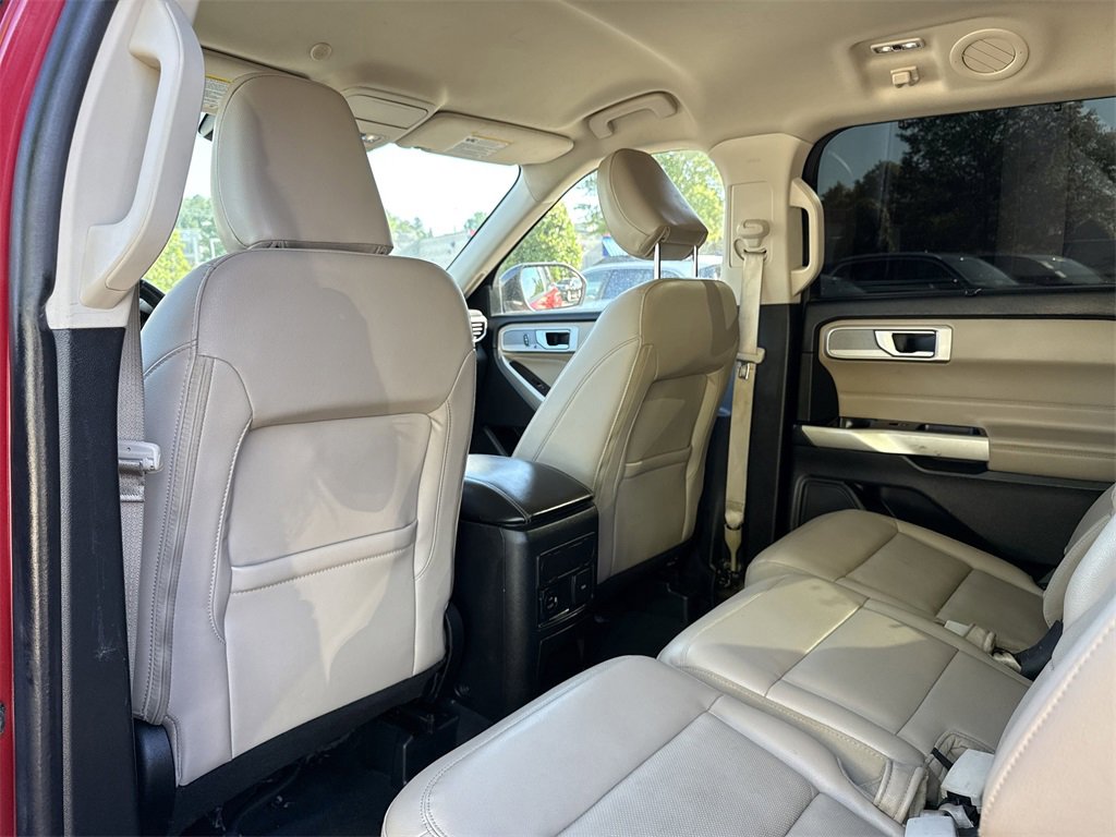 Used 2022 Ford Explorer Limited image 13
