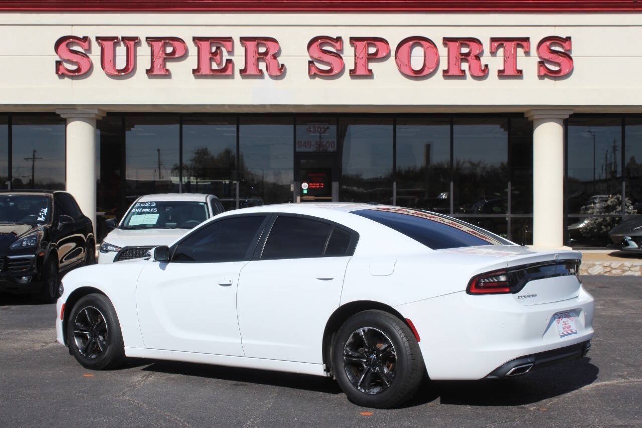 Used 2019 Dodge Charger SXT RWD image 5