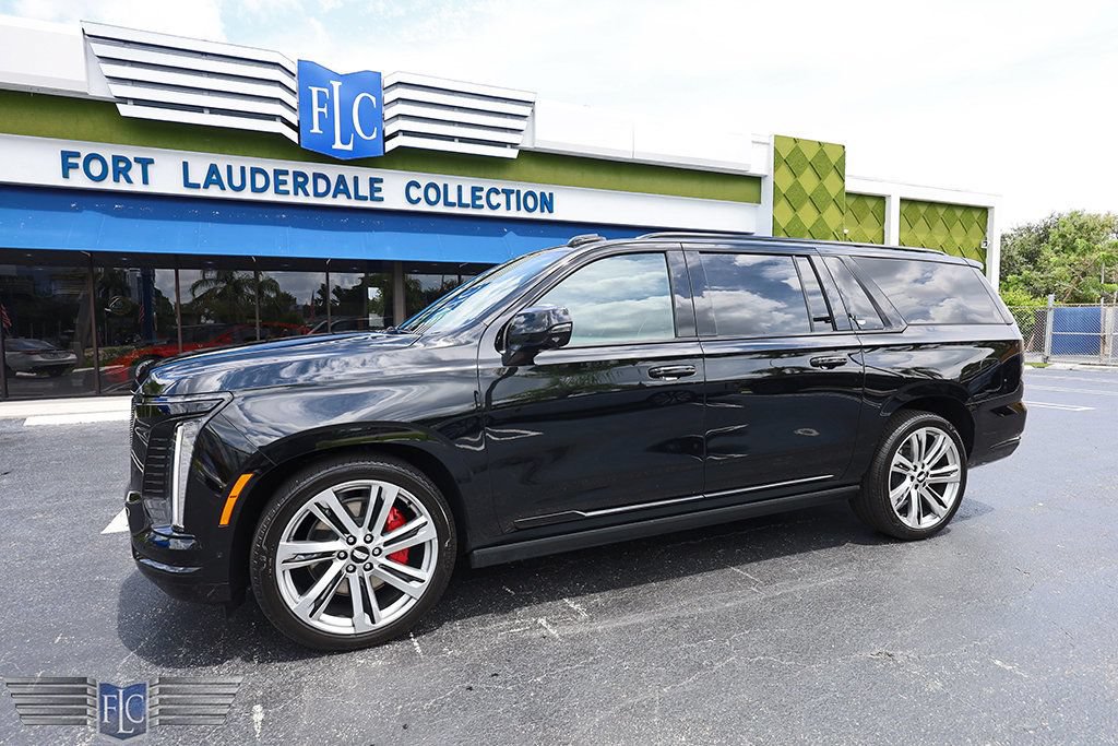 Used 2026 Cadillac Escalade ESV Platinum Sport AWD/4WD image 1