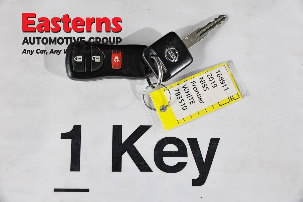 Used 2019 Nissan Frontier SV image 25