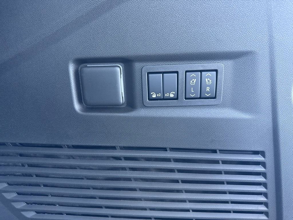 New 2026 GMC Yukon Elevation w/ LPO, Floor Liner Package image 35