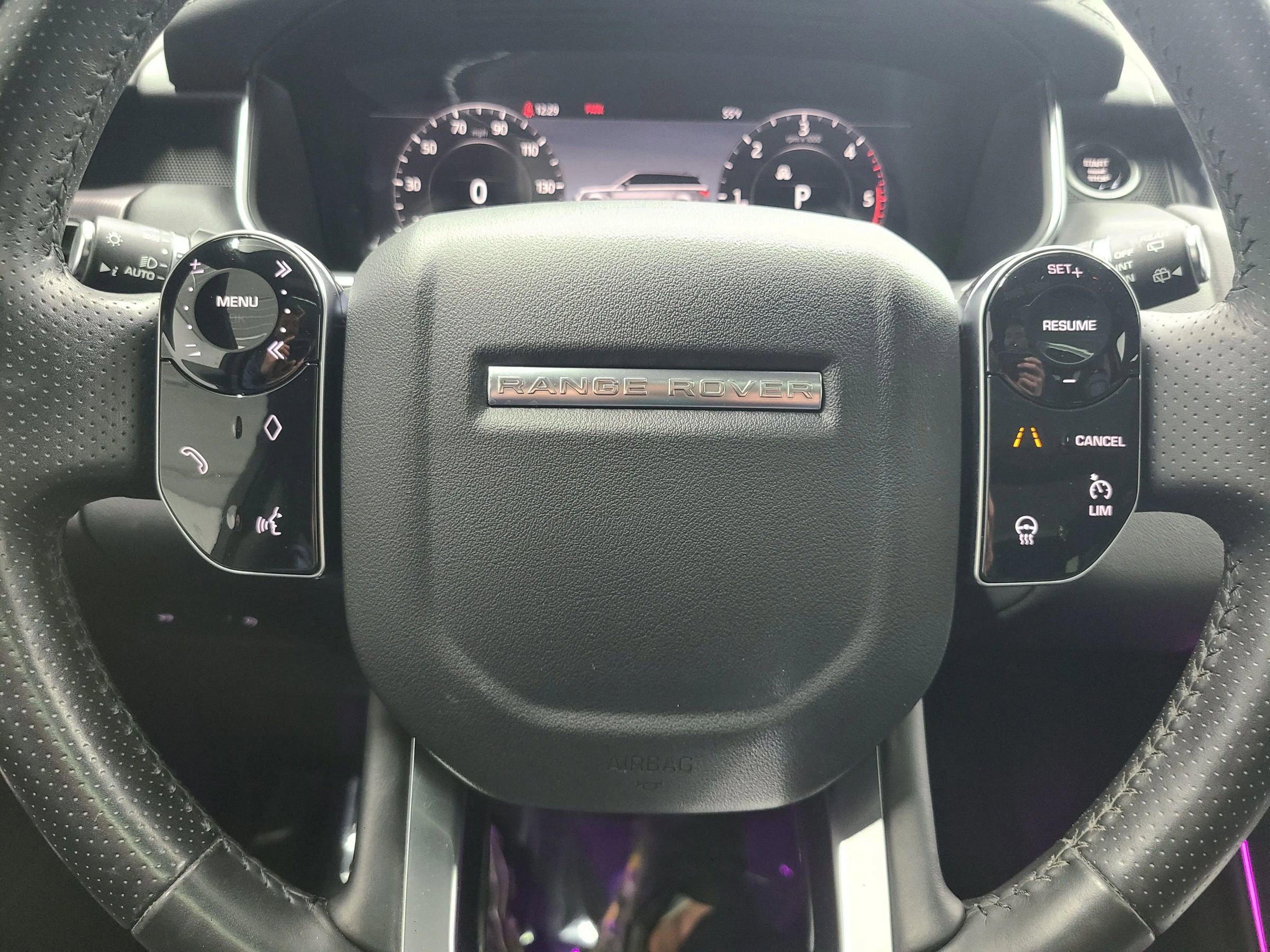 Used 2020 Land Rover Range Rover Sport HSE image 28