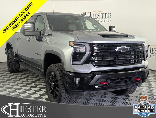 Used 2025 Chevrolet Silverado 2500 LTZ w/ LTZ Plus Package AWD/4WD image 2
