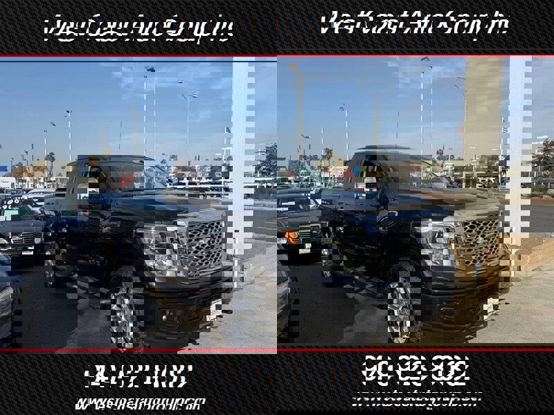 Used 2016 Nissan Titan SL image 2