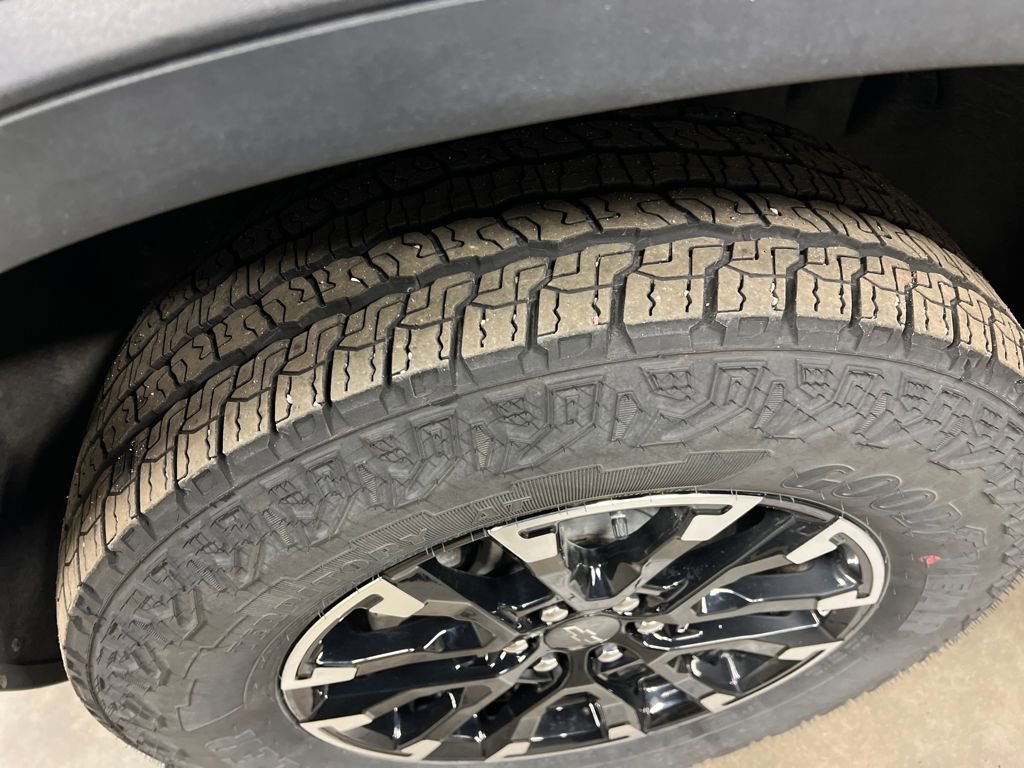 Certified 2025 Chevrolet Traverse Z71 image 11