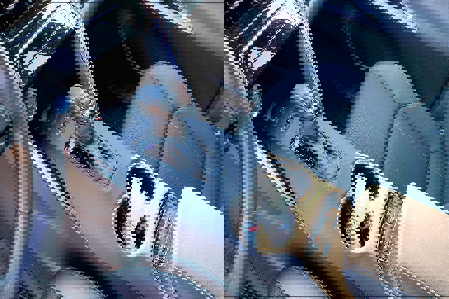 Used 2022 Toyota Venza Limited image 16