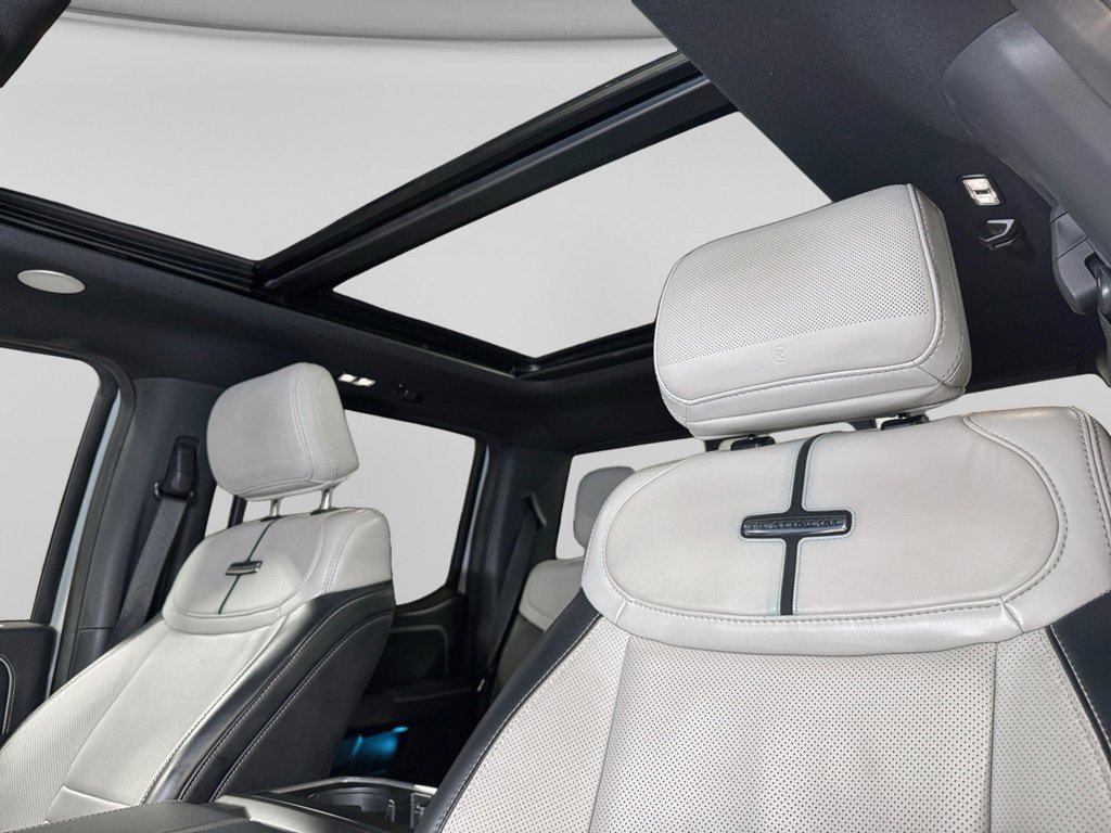 Used 2023 Ford F150 Lightning Platinum image 26