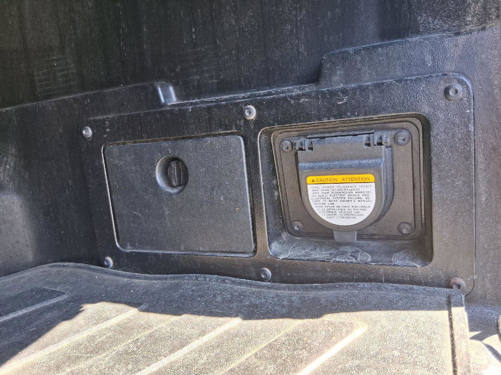 Used 2017 Toyota Tacoma TRD Off-Road w/ Premium & Technology Package image 27