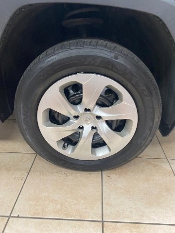 Used 2021 Toyota RAV4 LE FWD image 33