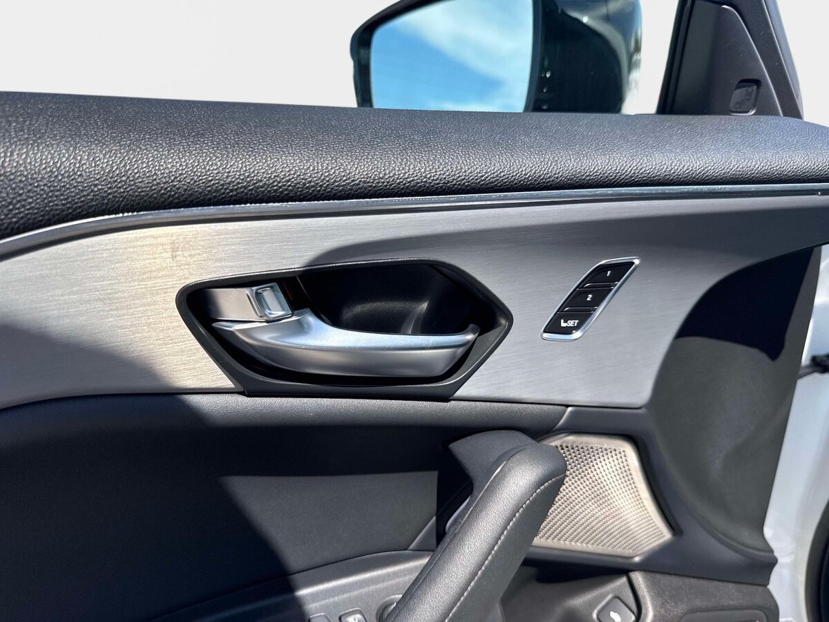 Used 2023 Acura TLX w/ Technology Package FWD image 16