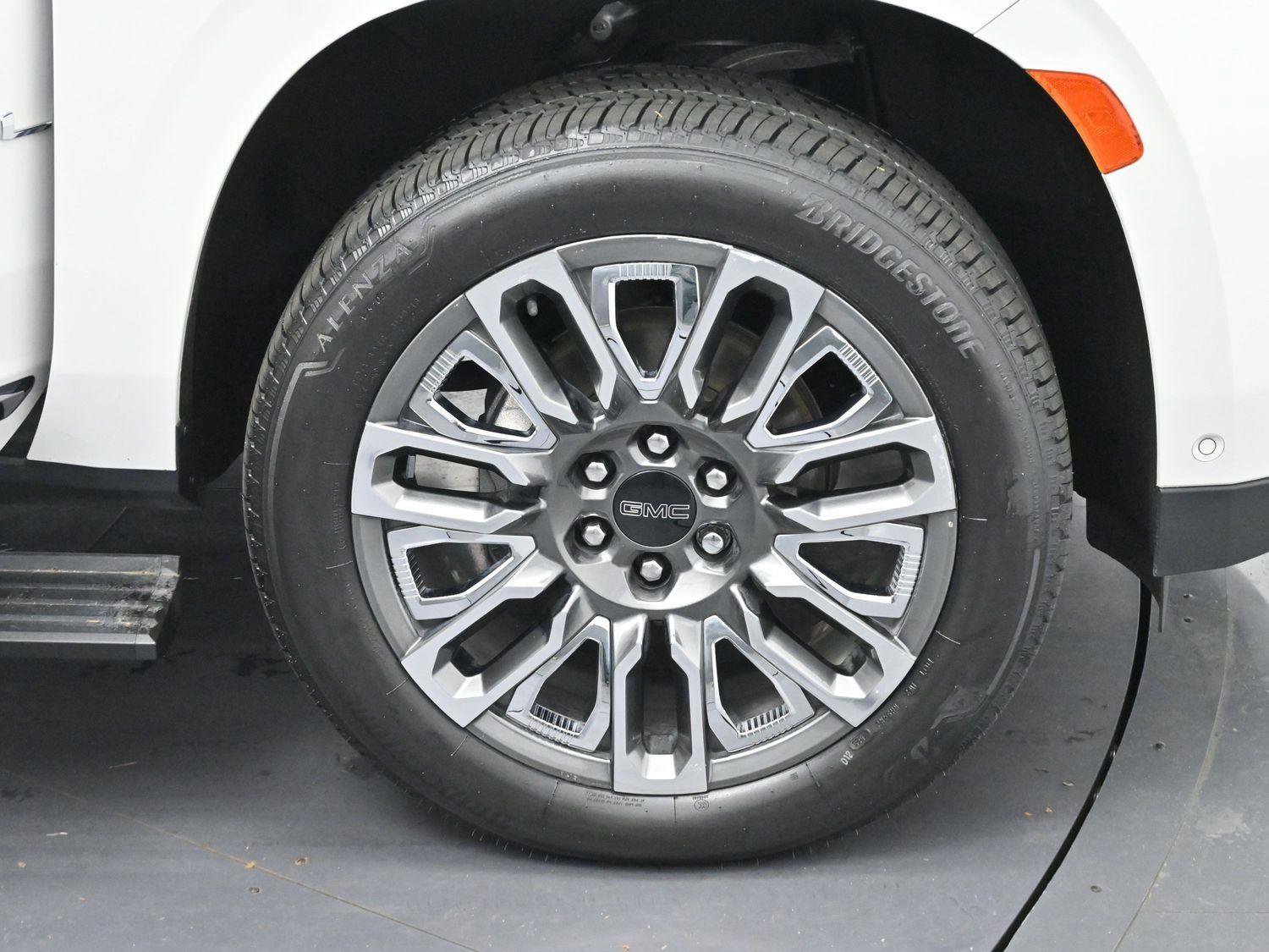 Used 2024 GMC Yukon XL Denali Ultimate image 42