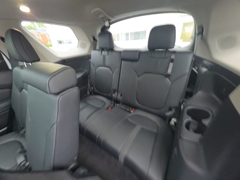 Used 2025 Honda Pilot Touring image 30