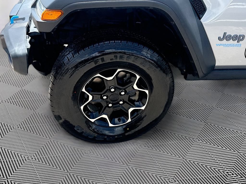 Used 2021 Jeep Wrangler Unlimited Rubicon 4xe w/ Cold Weather Group AWD/4WD image 35
