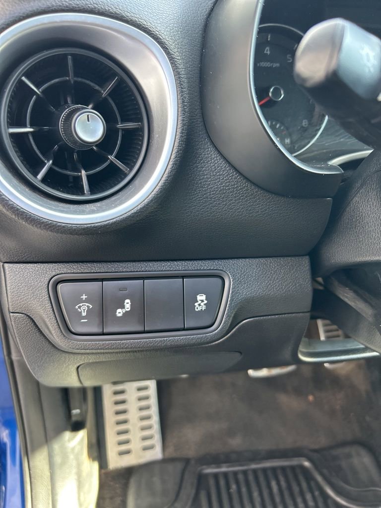 Used 2024 Kia Forte GT-Line image 10