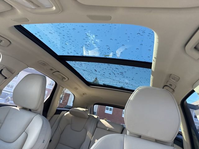 New 2026 Volvo XC60 T8 Ultra w/ Protection Package Premier image 13