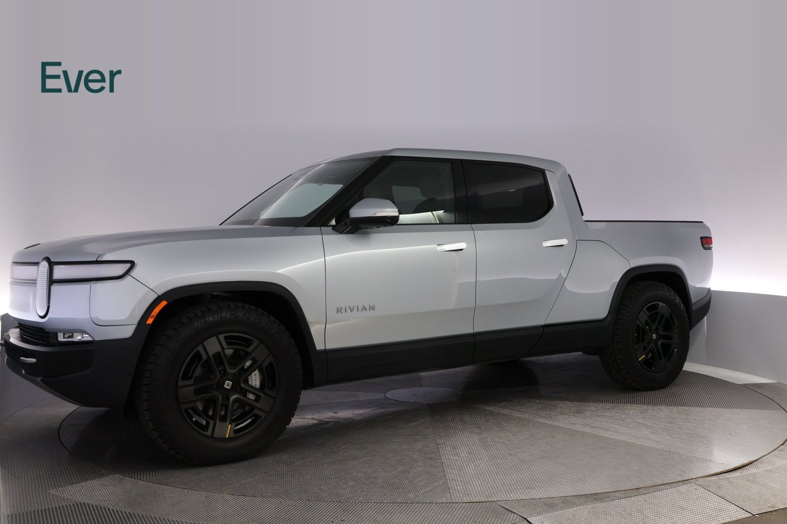 Used 2024 Rivian R1T Adventure Dual AWD/4WD image 18