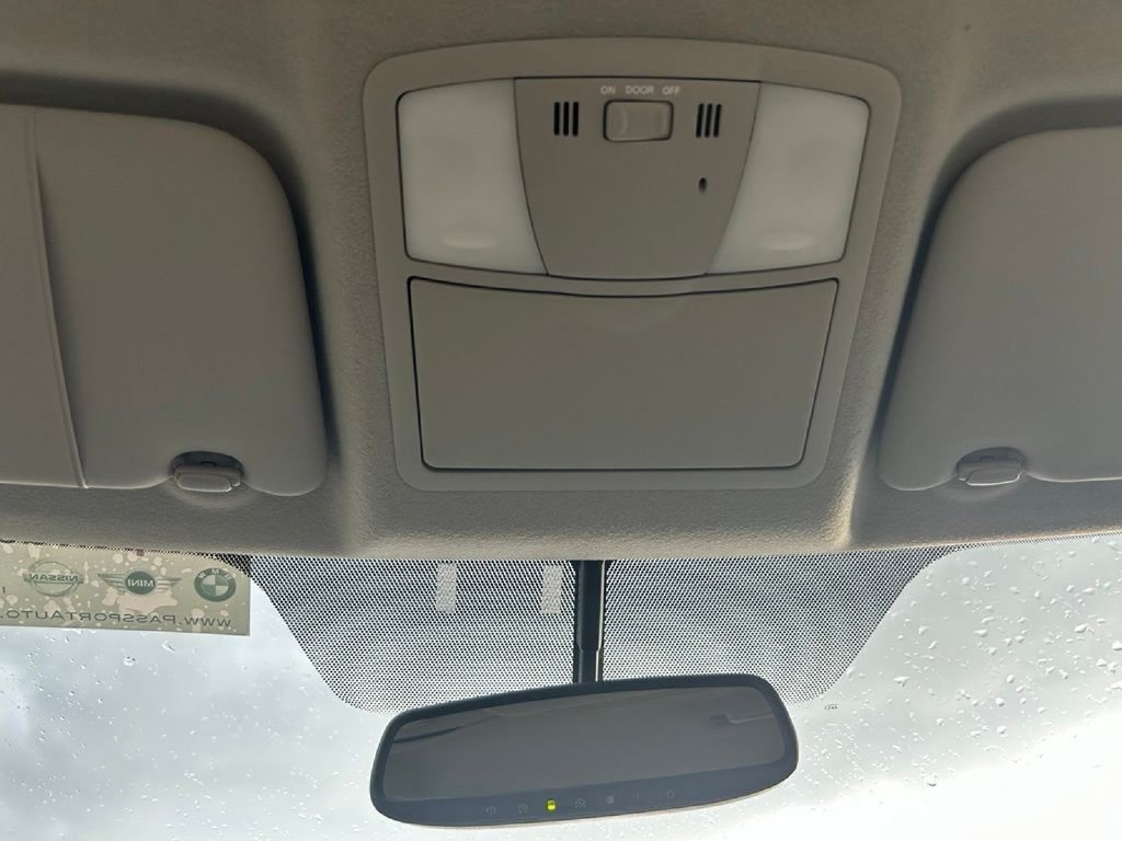 Used 2012 Nissan Leaf SL FWD image 26