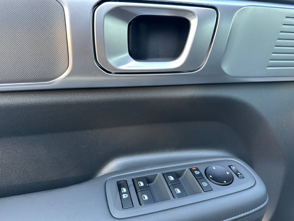 New 2027 Hyundai Santa Fe SEL FWD image 10