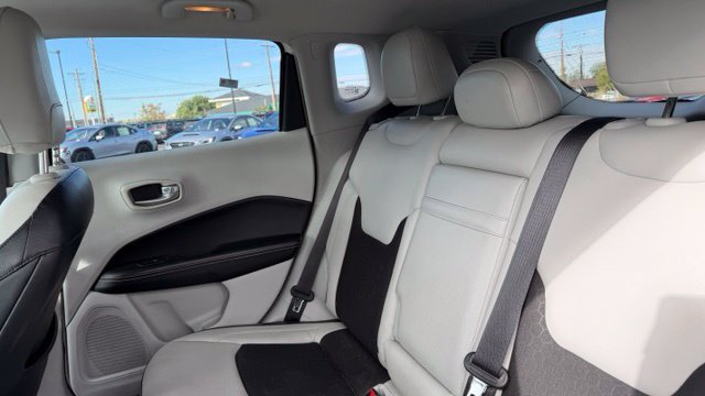 Used 2017 Jeep Compass Latitude AWD/4WD image 8
