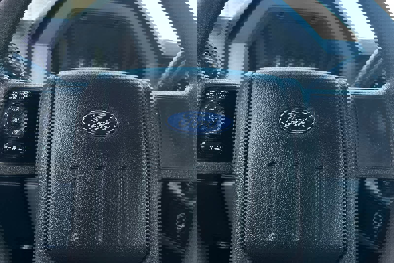 Used 2013 Ford F550 4x4 SuperCab Super Duty w/ Payload Upgrade Pkg image 24