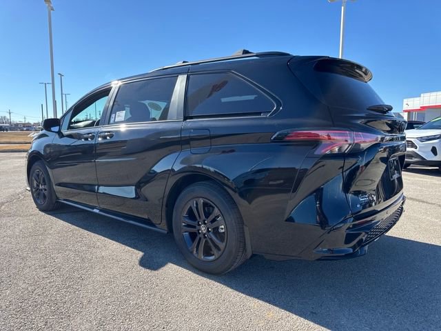 New 2026 Toyota Sienna XSE image 4