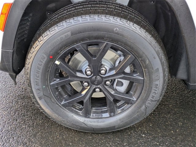 New 2026 Jeep Grand Cherokee Laredo image 30