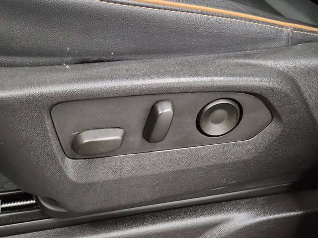 Used 2023 GMC Yukon AT4 w/ AT4 Premium Plus Package image 25