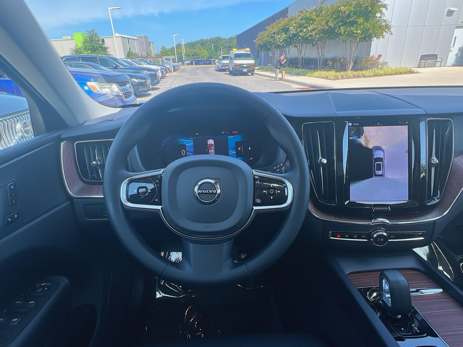 Certified 2023 Volvo XC60 B5 Plus w/ Climate Package AWD/4WD image 16