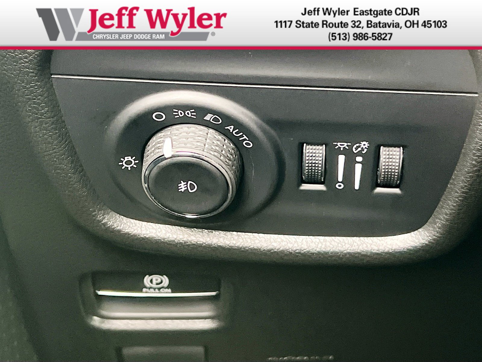 New 2026 Jeep Grand Cherokee Limited w/ Limited Altitude Package AWD/4WD image 14