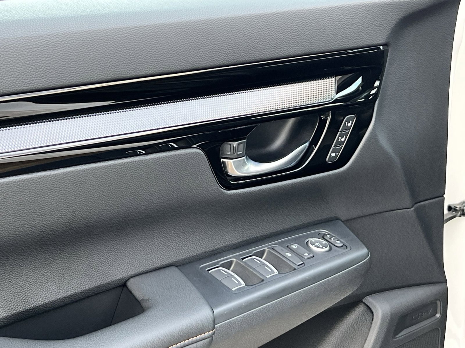 Used 2025 Honda CR-V Sport Touring image 13