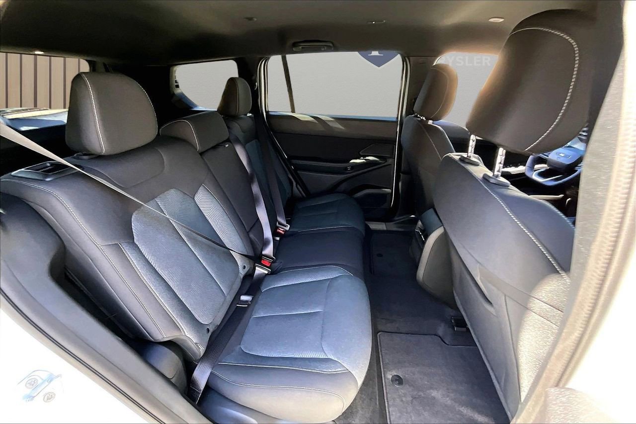 New 2026 Jeep Cherokee Laredo image 20