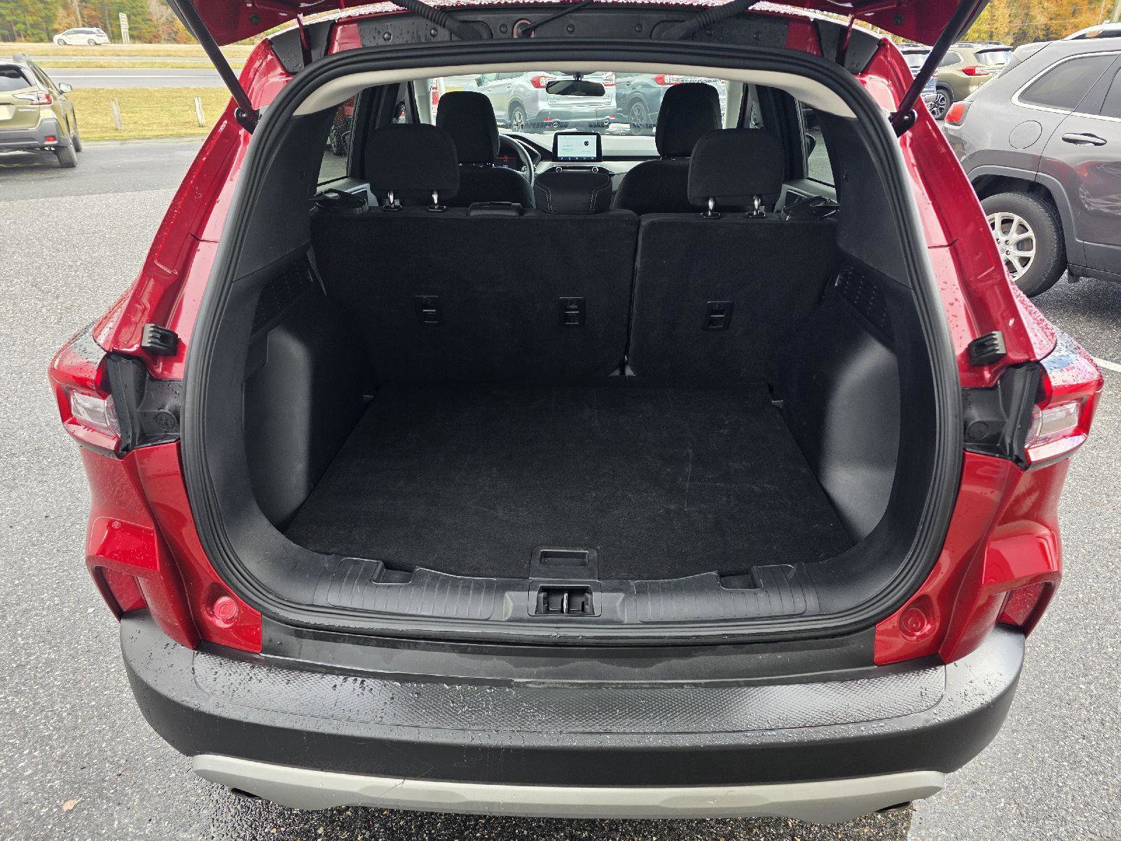 Used 2025 Ford Escape Active image 13