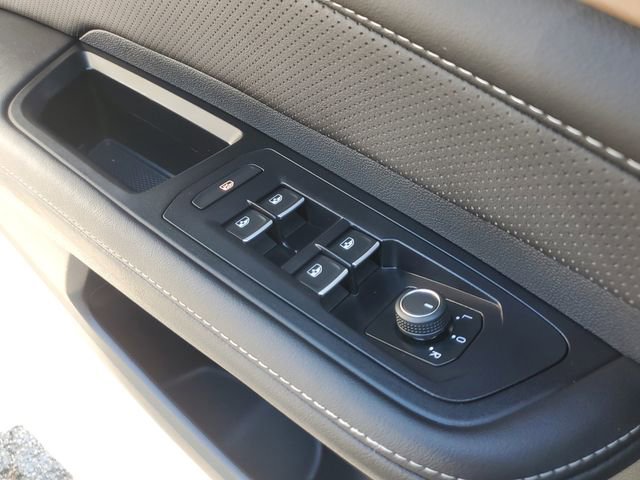 Used 2024 Volkswagen Atlas SE image 30