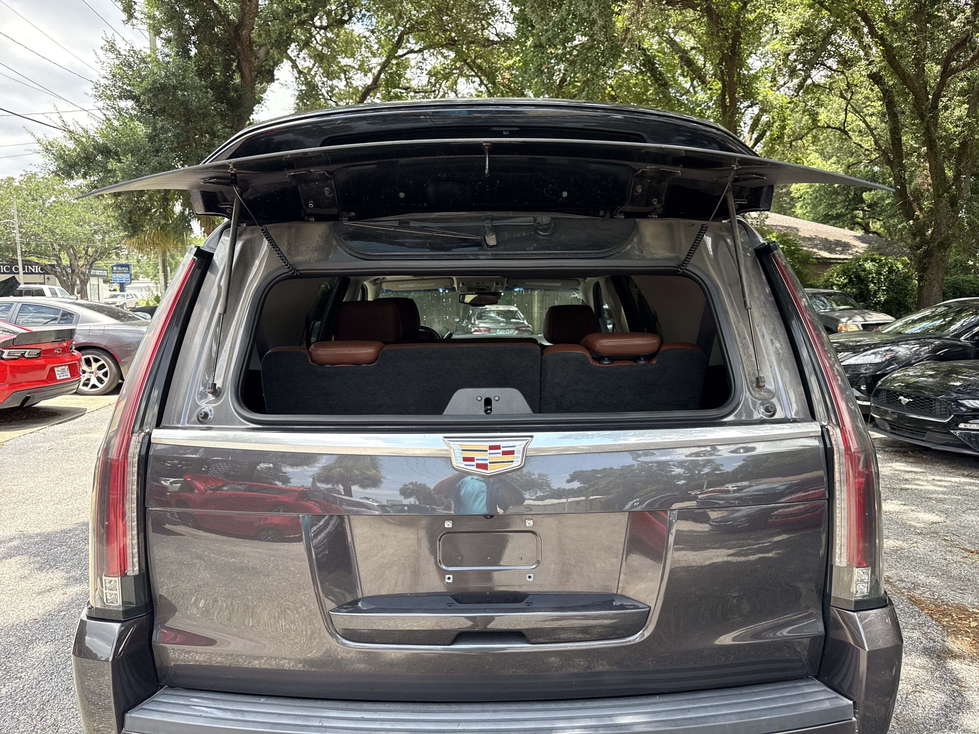 Used 2015 Cadillac Escalade Premium AWD/4WD image 39
