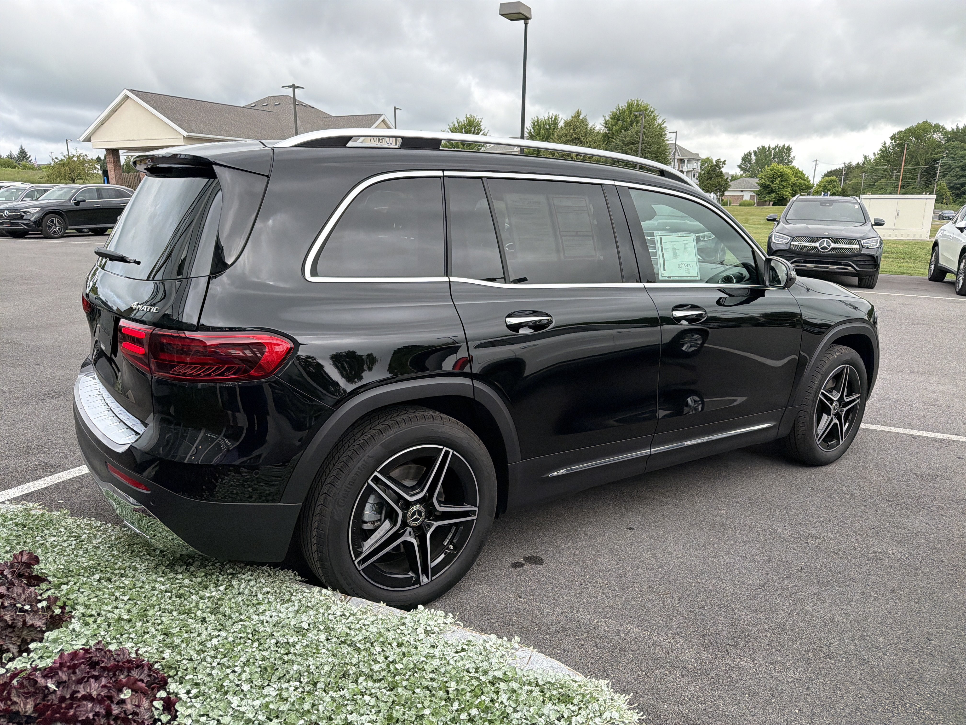 Used 2026 Mercedes-Benz GLB 250 4MATIC image 7