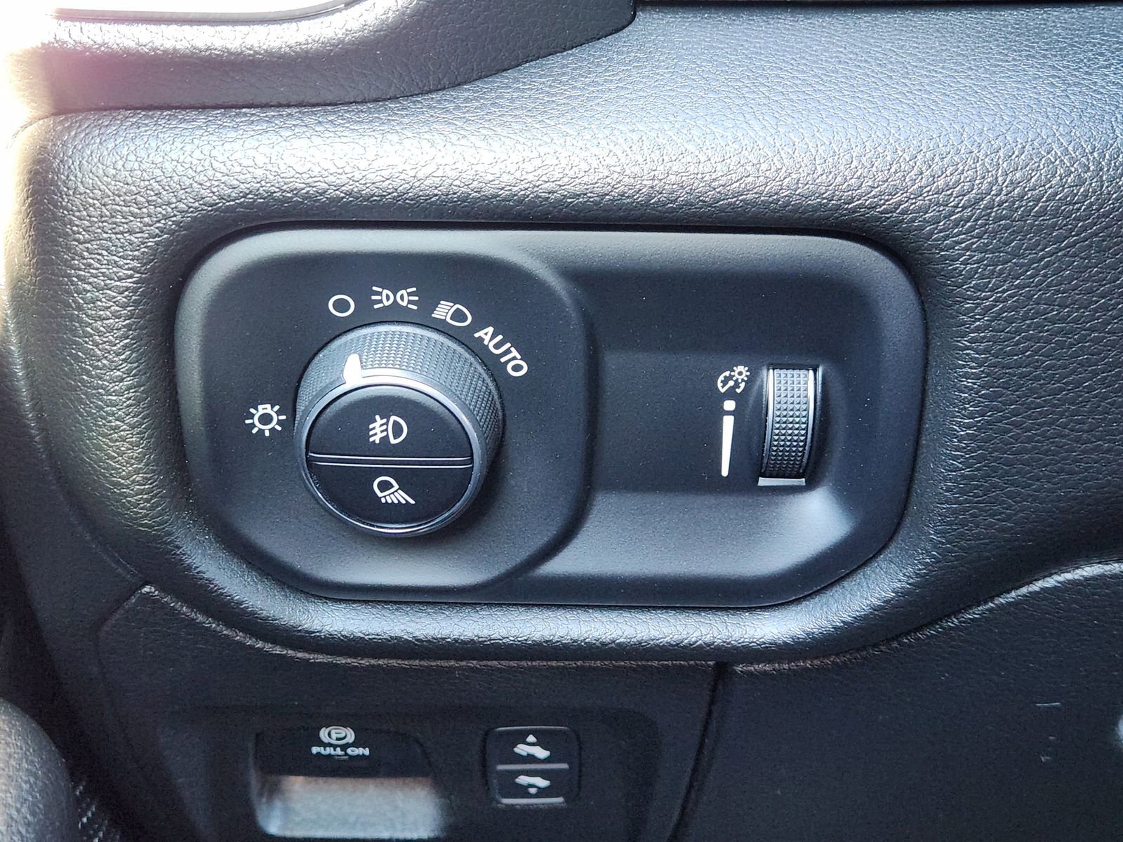 Used 2023 RAM 1500 Lone Star image 27