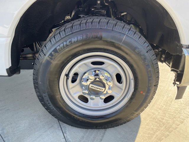 New 2026 Ford F250 XL w/ XL Chrome Package image 26