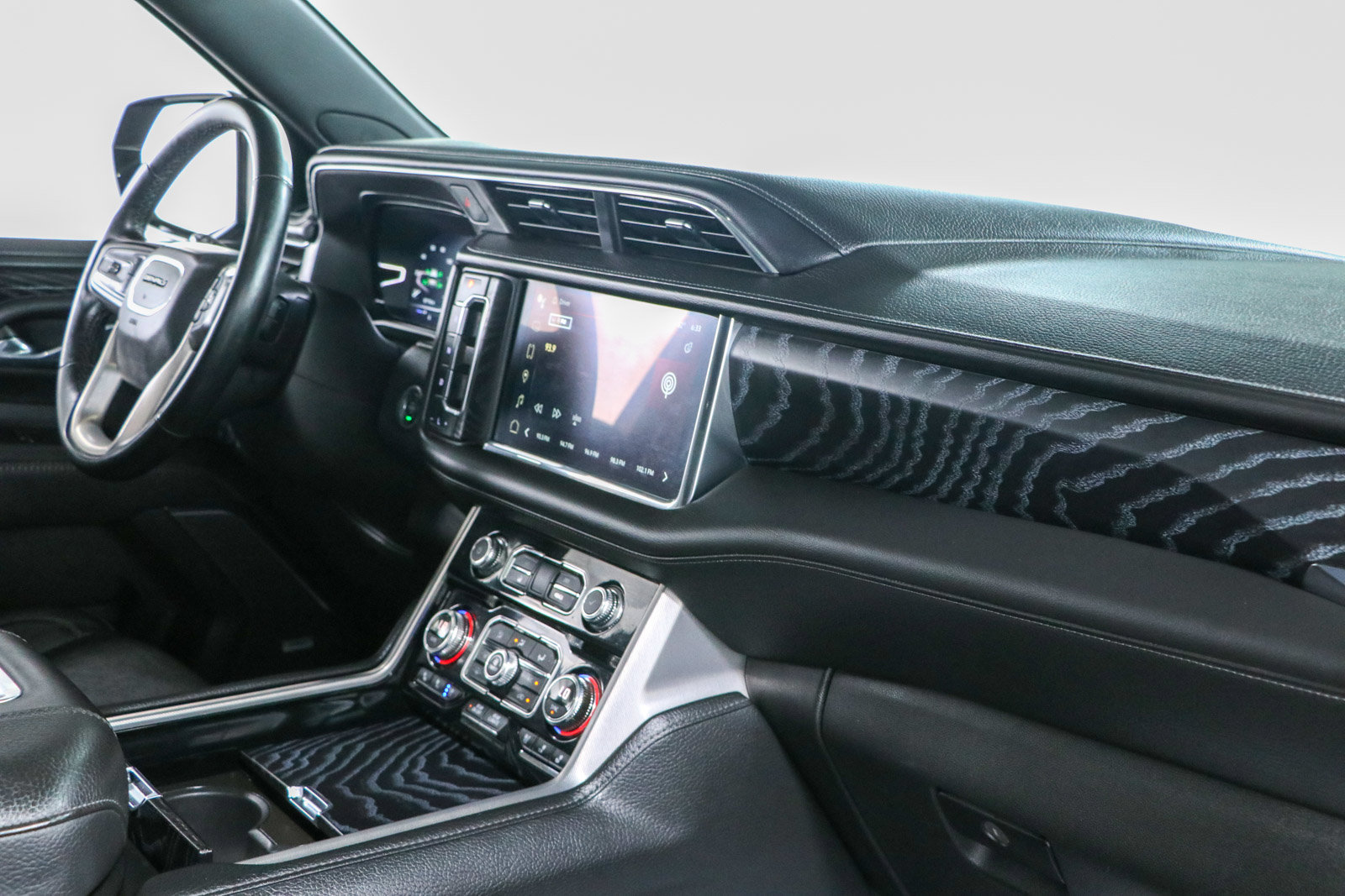 Used 2023 GMC Yukon Denali w/ Max Trailering Package AWD/4WD image 30
