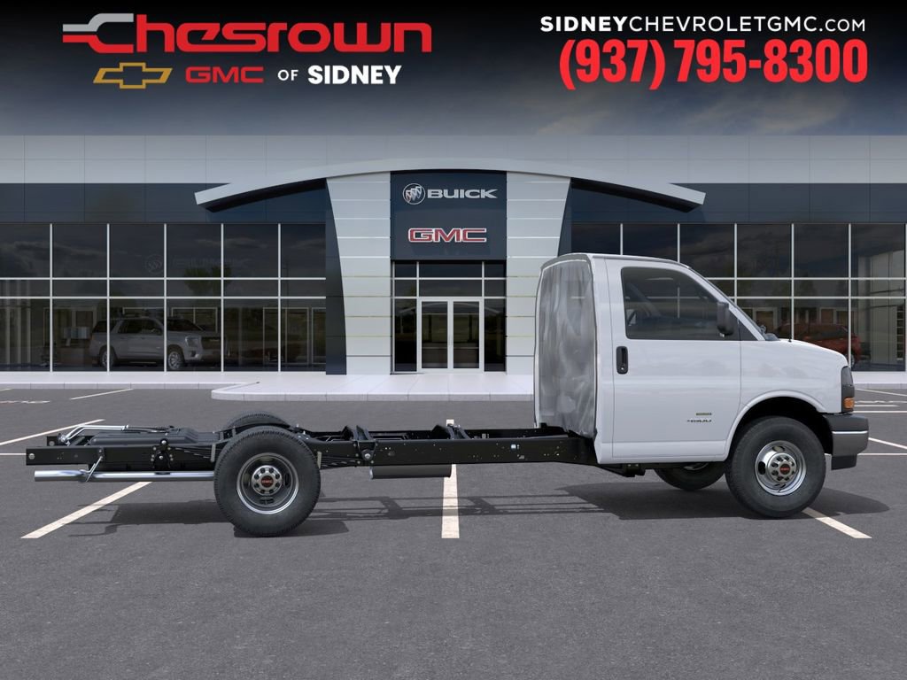 New 2025 GMC Savana 4500 w/ Power Convenience Package RWD image 5