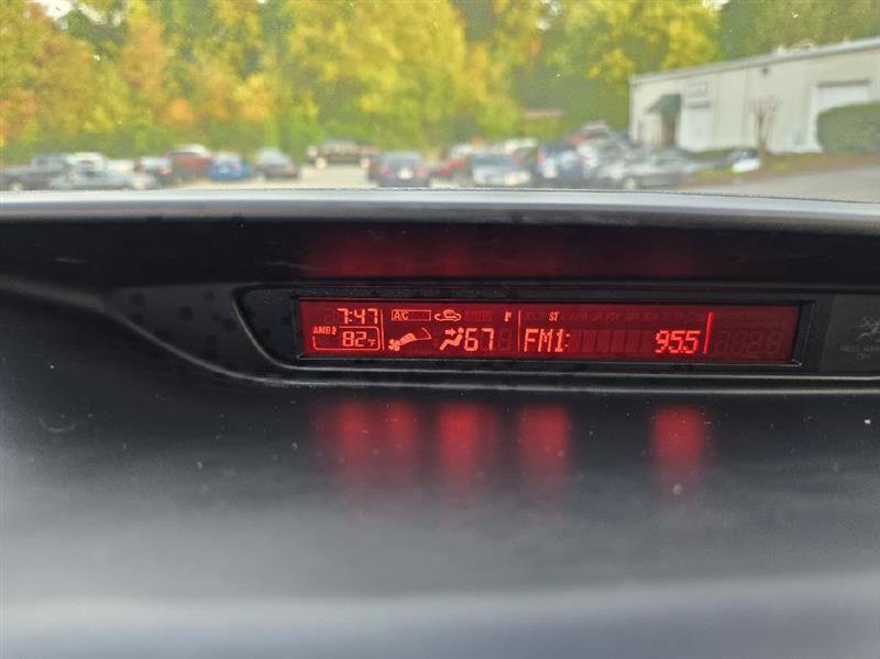 Used 2014 MAZDA MAZDA5 Sport FWD image 27