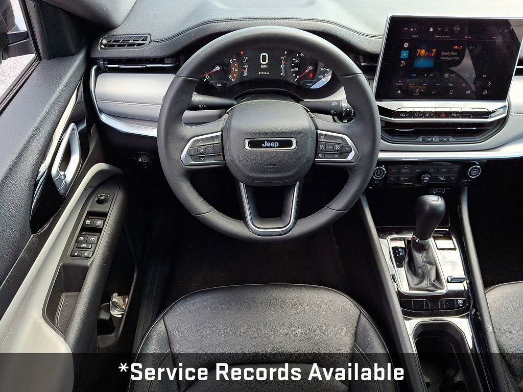Used 2025 Jeep Compass Limited image 11