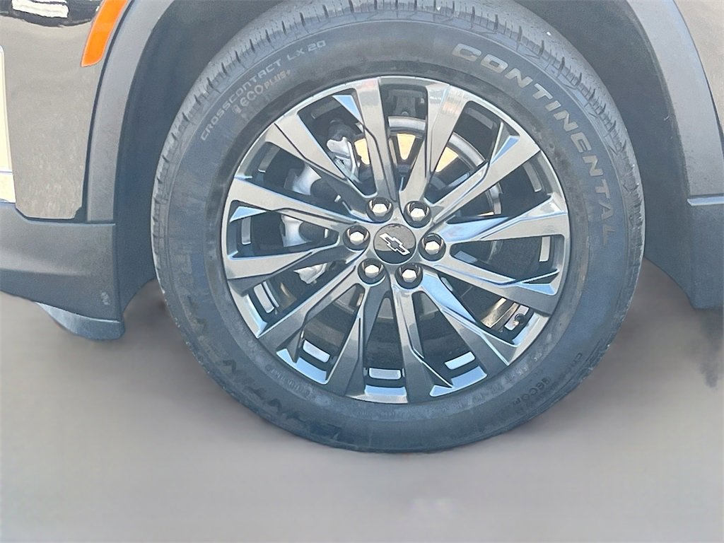 Used 2023 Chevrolet Traverse RS image 34